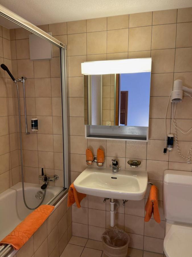 Hotel Alpenhof Обервалд Екстериор снимка