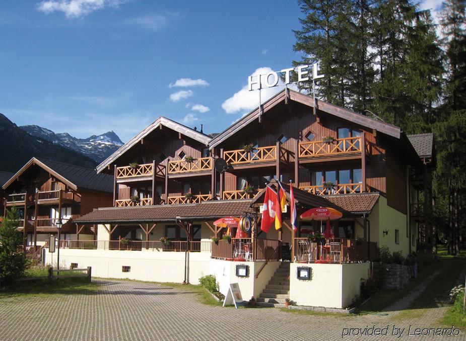 Hotel Alpenhof Обервалд Екстериор снимка